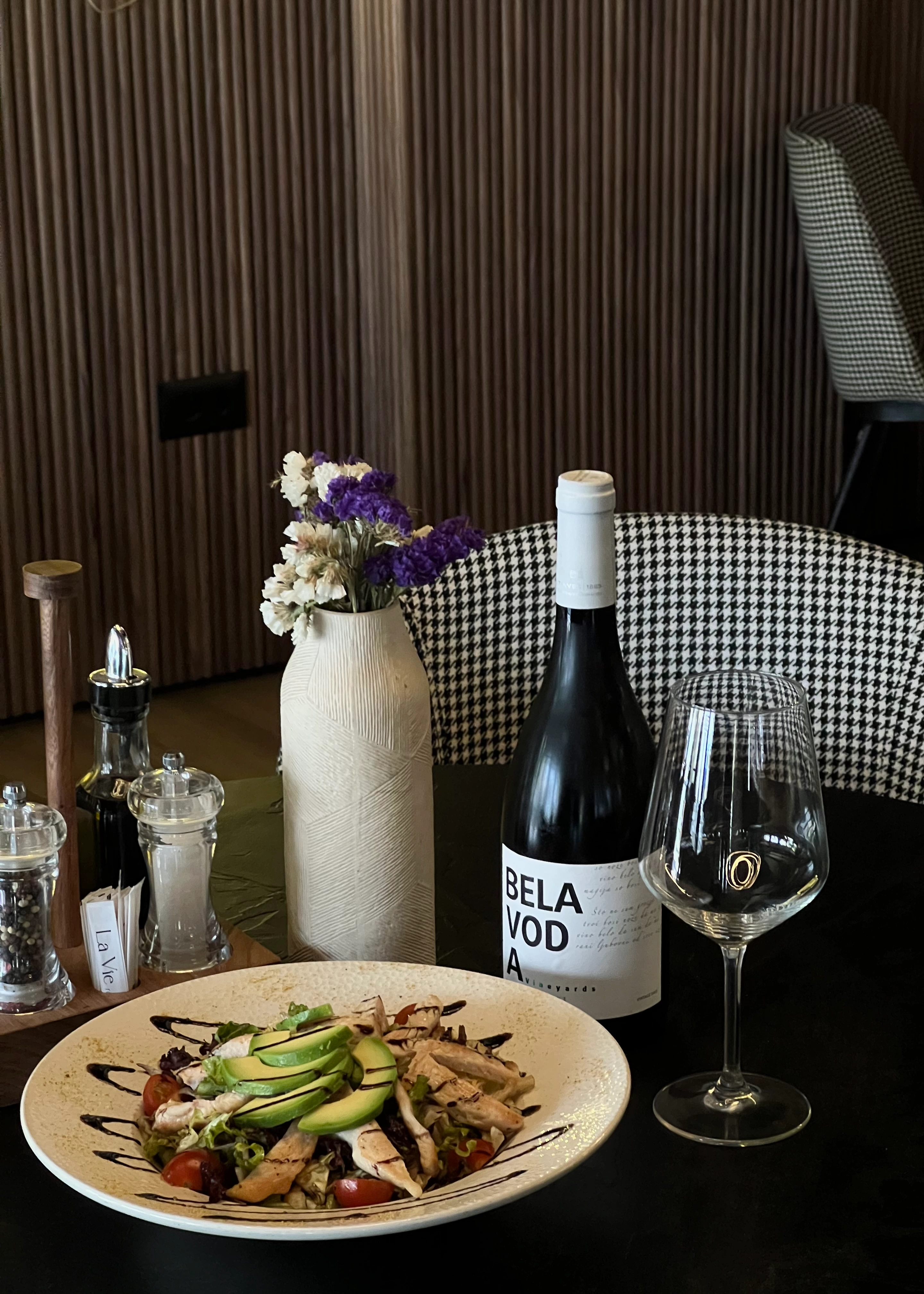 Ilustracija za sekciju: undefined